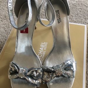 NEW Michael Kors Paris Silver Bow Heels size 9